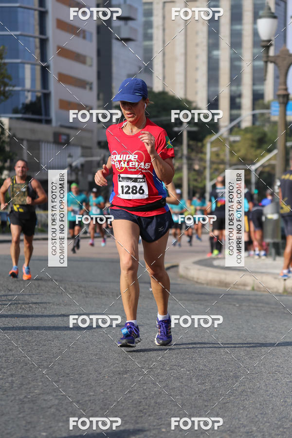 Buy your photos of the eventMeia Maratona Internacional de Curitiba 2018 on Fotop