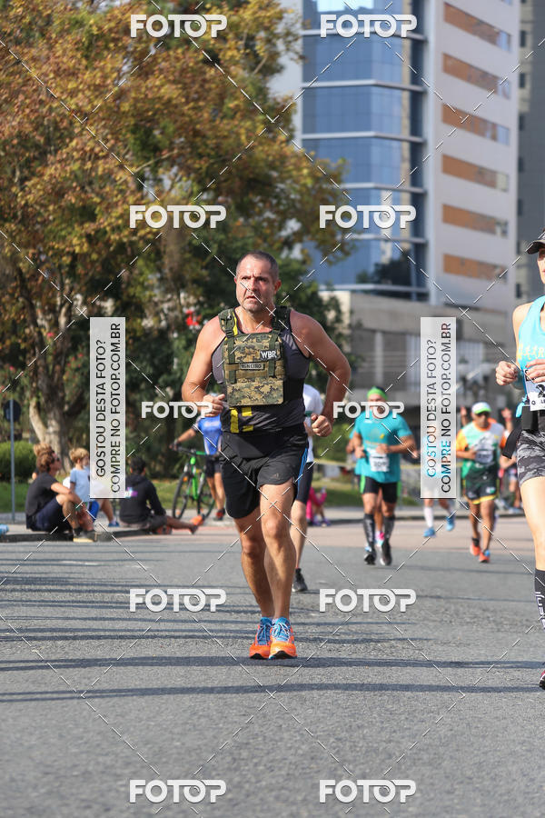 Buy your photos of the eventMeia Maratona Internacional de Curitiba 2018 on Fotop
