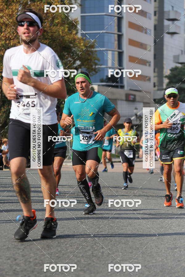 Buy your photos of the eventMeia Maratona Internacional de Curitiba 2018 on Fotop