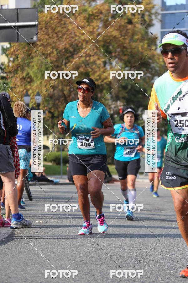 Buy your photos of the eventMeia Maratona Internacional de Curitiba 2018 on Fotop