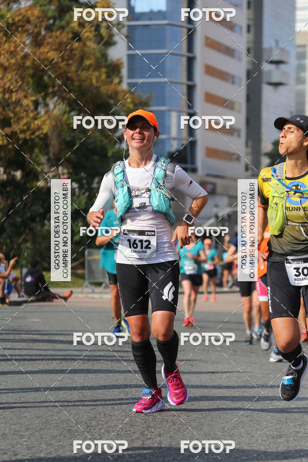 Buy your photos of the eventMeia Maratona Internacional de Curitiba 2018 on Fotop