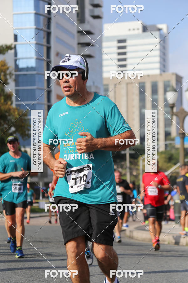 Buy your photos of the eventMeia Maratona Internacional de Curitiba 2018 on Fotop