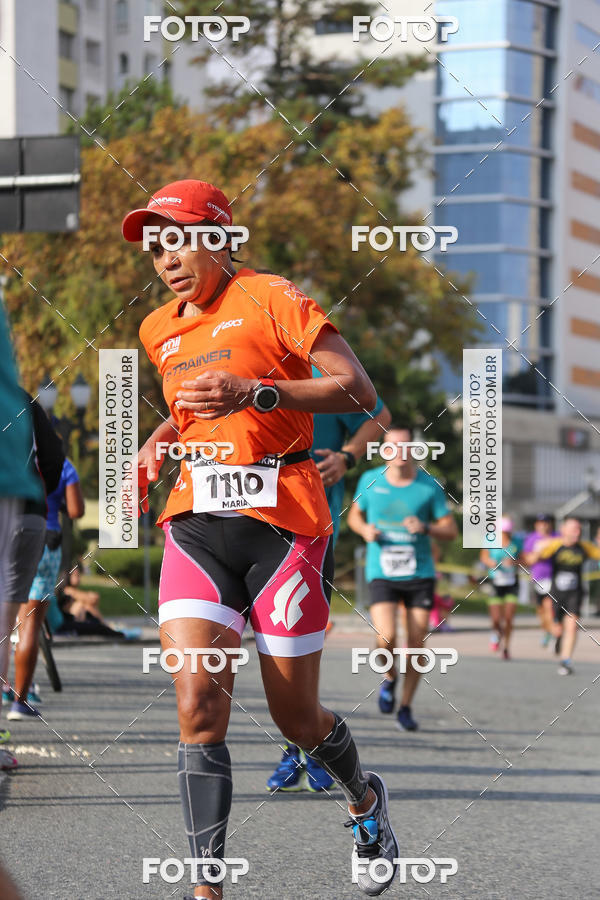 Buy your photos of the eventMeia Maratona Internacional de Curitiba 2018 on Fotop