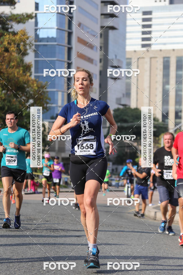 Buy your photos of the eventMeia Maratona Internacional de Curitiba 2018 on Fotop