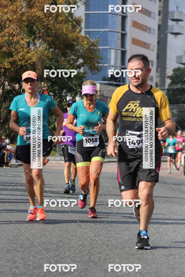 Buy your photos of the eventMeia Maratona Internacional de Curitiba 2018 on Fotop