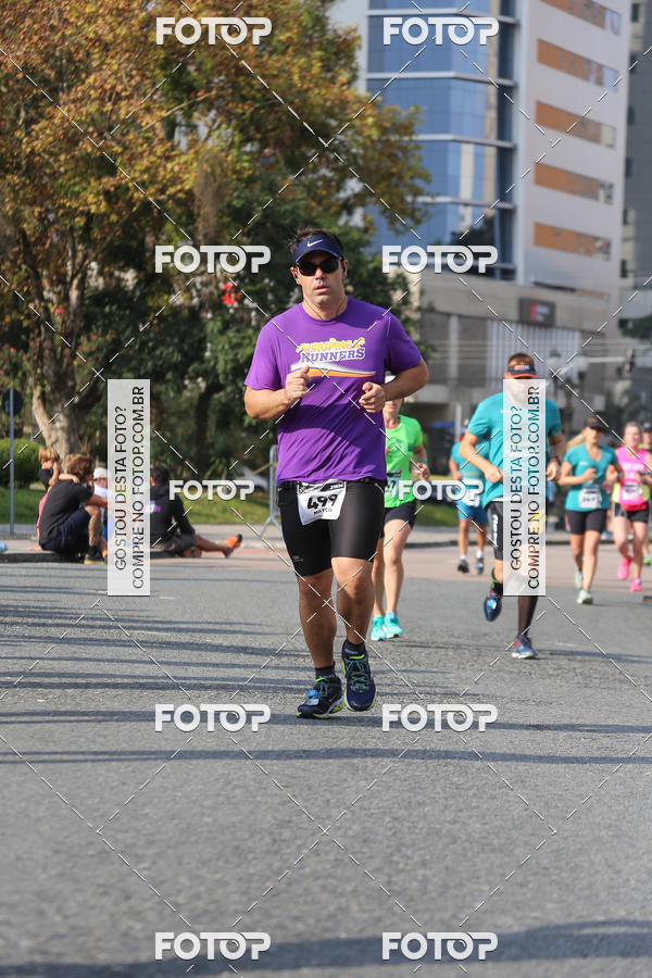 Buy your photos of the eventMeia Maratona Internacional de Curitiba 2018 on Fotop