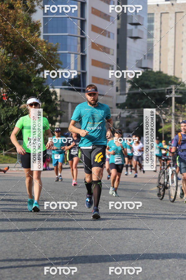 Buy your photos of the eventMeia Maratona Internacional de Curitiba 2018 on Fotop