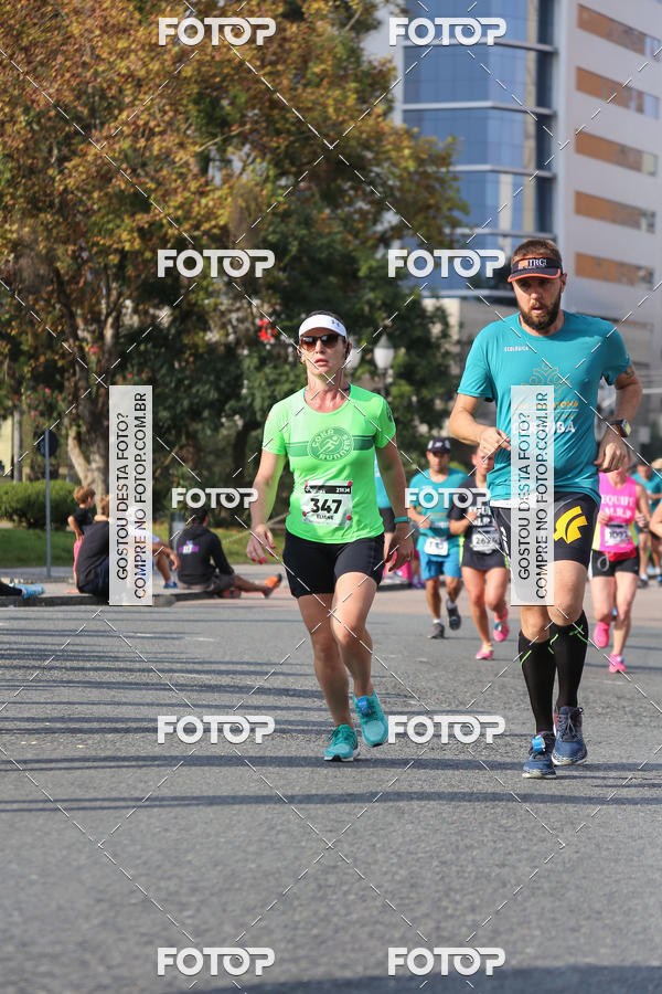 Buy your photos of the eventMeia Maratona Internacional de Curitiba 2018 on Fotop