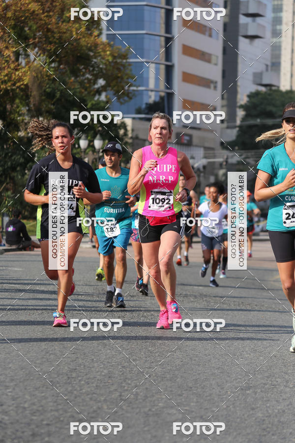 Buy your photos of the eventMeia Maratona Internacional de Curitiba 2018 on Fotop