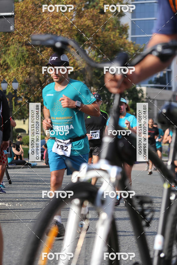 Buy your photos of the eventMeia Maratona Internacional de Curitiba 2018 on Fotop