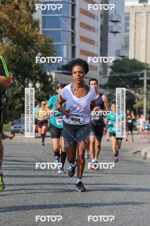 Buy your photos of the eventMeia Maratona Internacional de Curitiba 2018 on Fotop