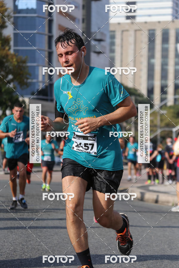 Buy your photos of the eventMeia Maratona Internacional de Curitiba 2018 on Fotop