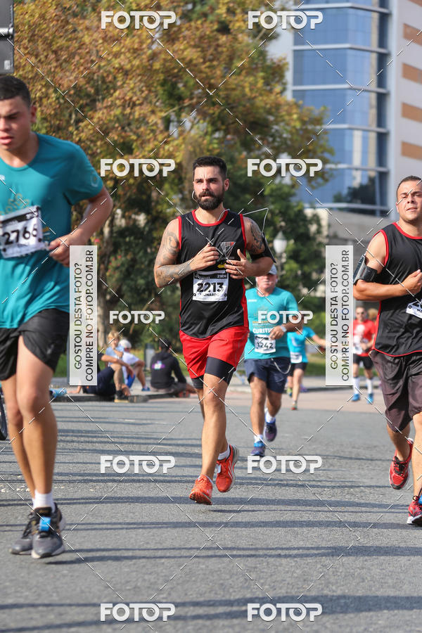 Buy your photos of the eventMeia Maratona Internacional de Curitiba 2018 on Fotop
