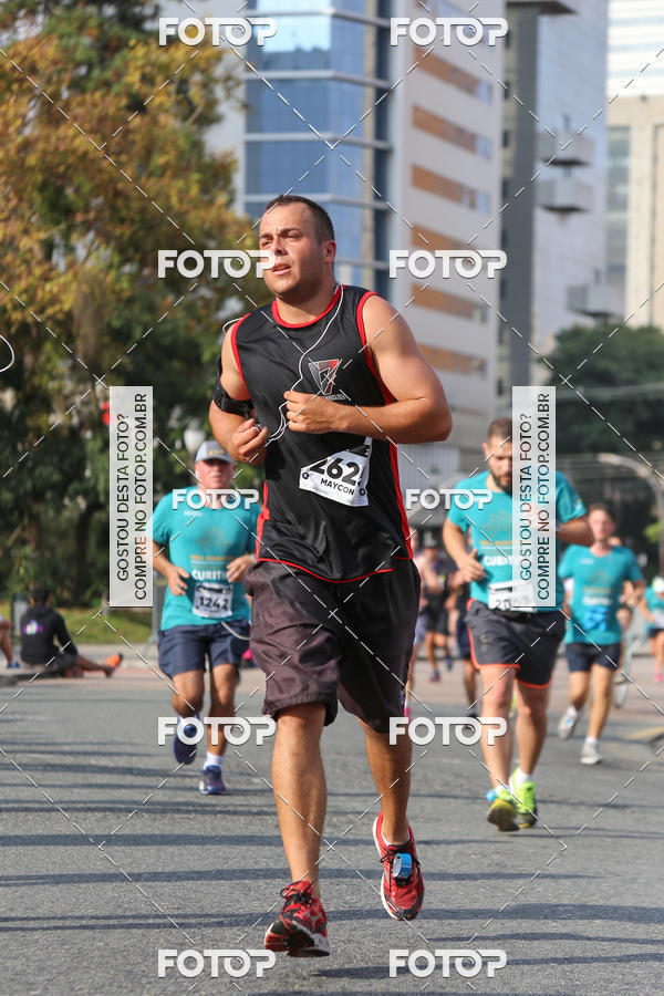 Buy your photos of the eventMeia Maratona Internacional de Curitiba 2018 on Fotop