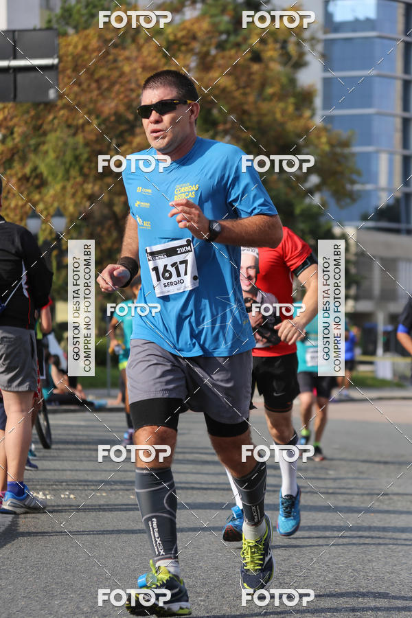 Buy your photos of the eventMeia Maratona Internacional de Curitiba 2018 on Fotop