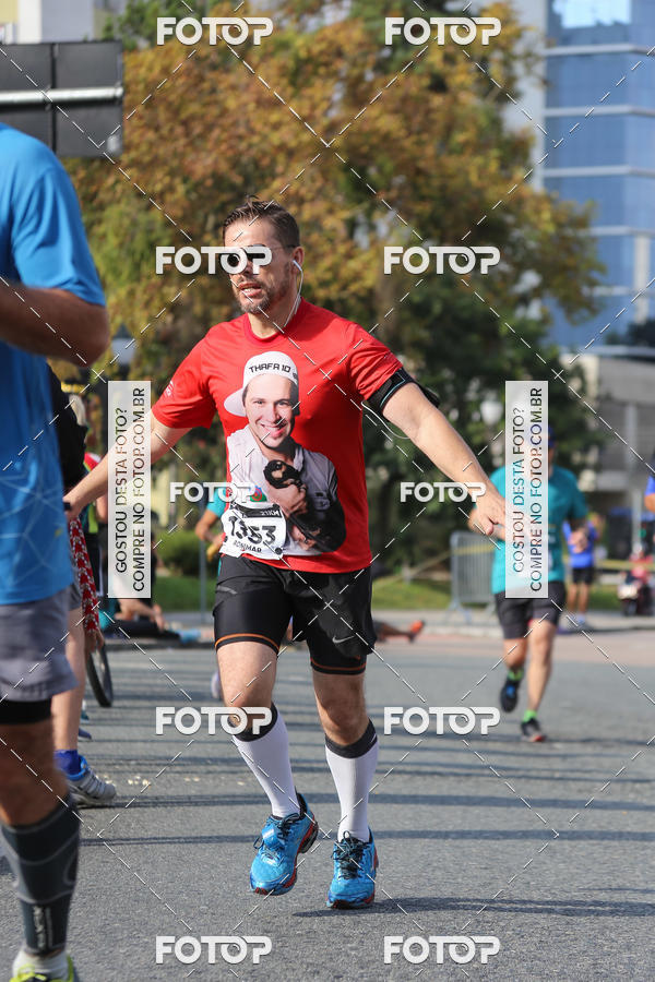 Buy your photos of the eventMeia Maratona Internacional de Curitiba 2018 on Fotop