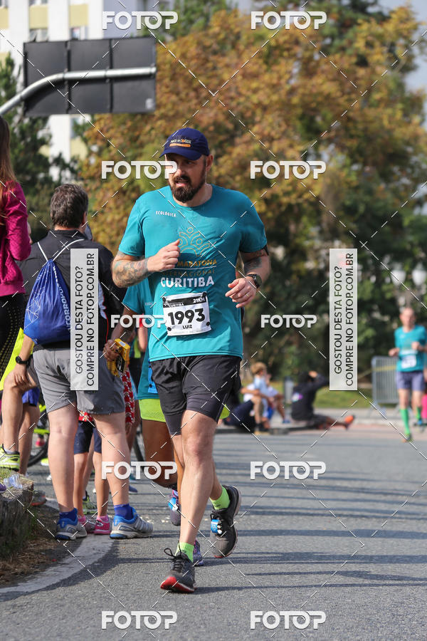 Buy your photos of the eventMeia Maratona Internacional de Curitiba 2018 on Fotop