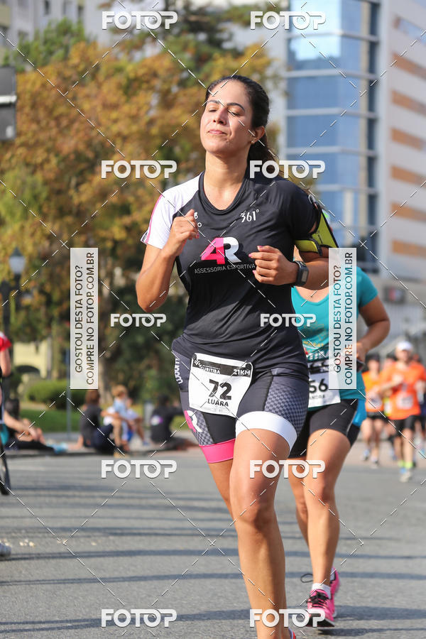 Buy your photos of the eventMeia Maratona Internacional de Curitiba 2018 on Fotop