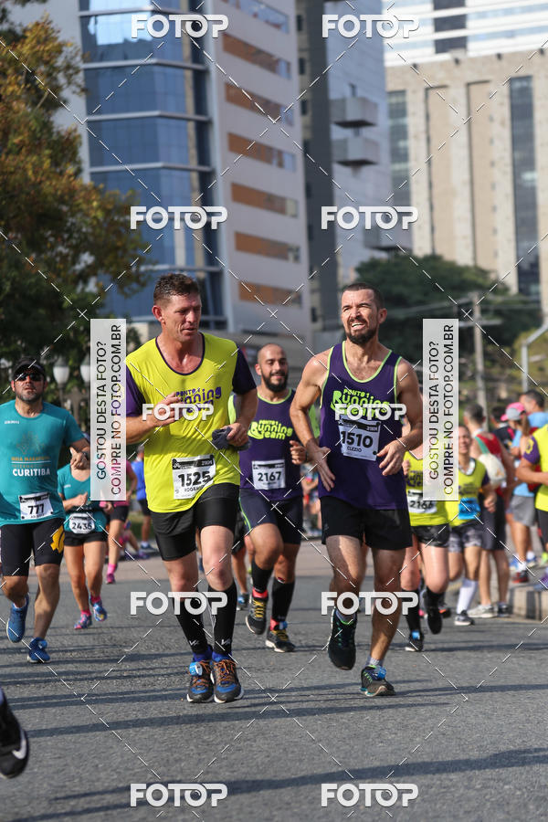 Buy your photos of the eventMeia Maratona Internacional de Curitiba 2018 on Fotop