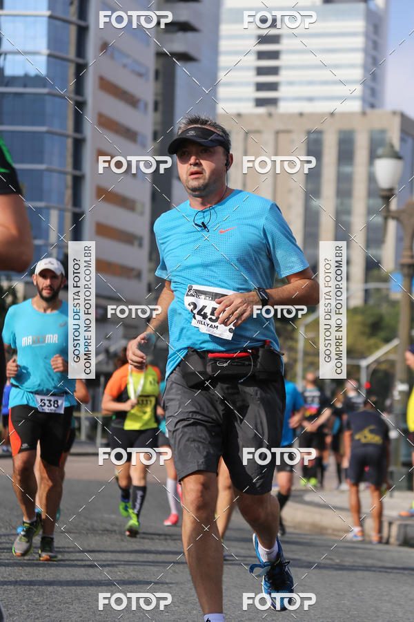 Buy your photos of the eventMeia Maratona Internacional de Curitiba 2018 on Fotop