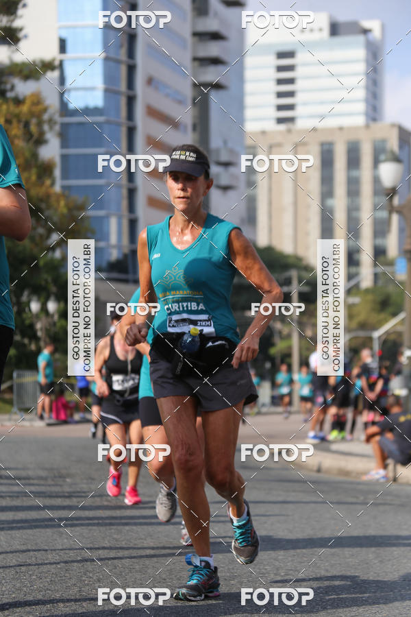 Buy your photos of the eventMeia Maratona Internacional de Curitiba 2018 on Fotop