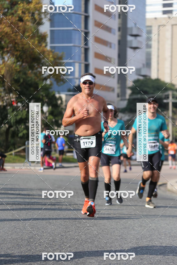 Buy your photos of the eventMeia Maratona Internacional de Curitiba 2018 on Fotop