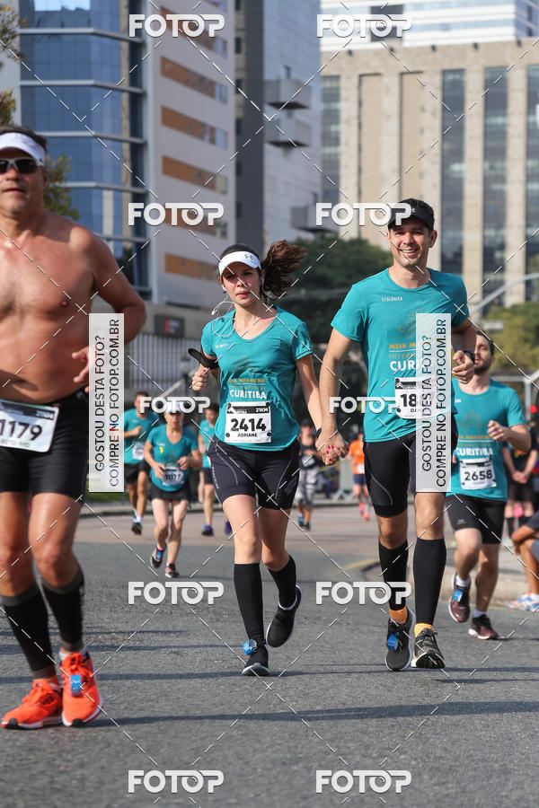 Buy your photos of the eventMeia Maratona Internacional de Curitiba 2018 on Fotop