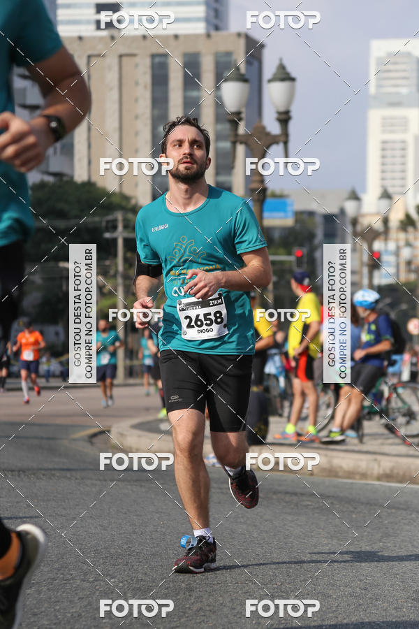 Buy your photos of the eventMeia Maratona Internacional de Curitiba 2018 on Fotop