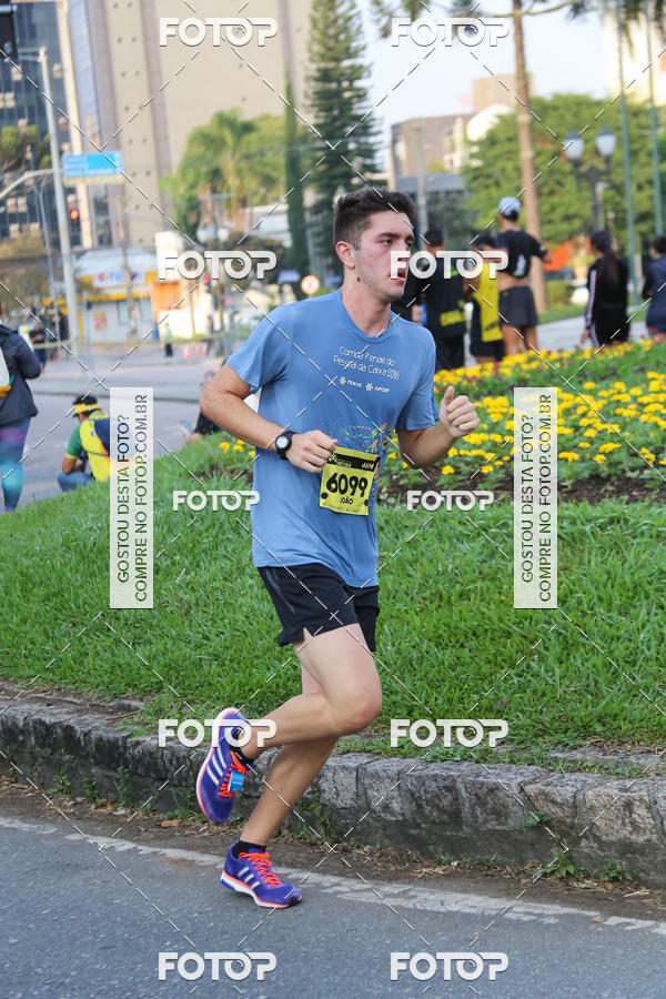 Buy your photos of the eventMeia Maratona Internacional de Curitiba 2018 on Fotop