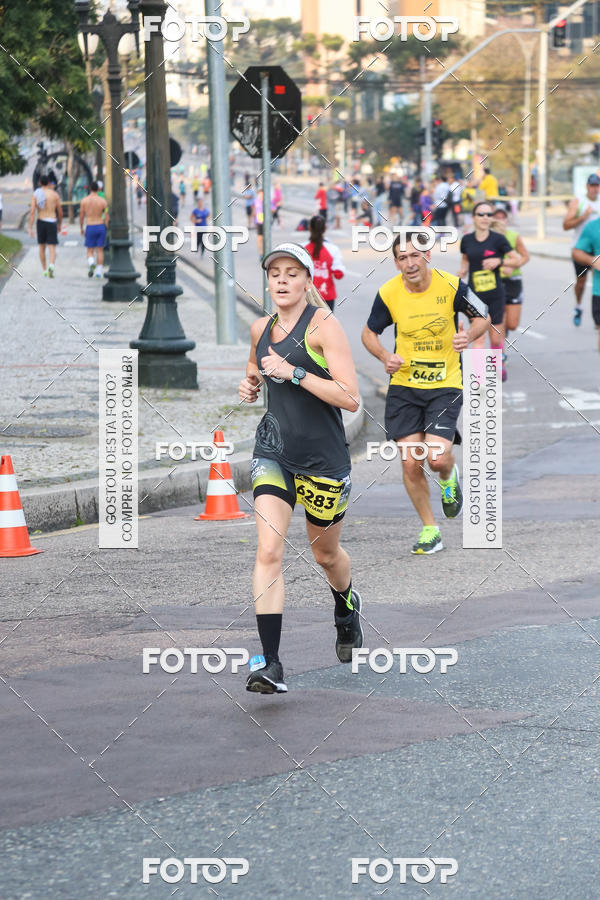 Buy your photos of the eventMeia Maratona Internacional de Curitiba 2018 on Fotop