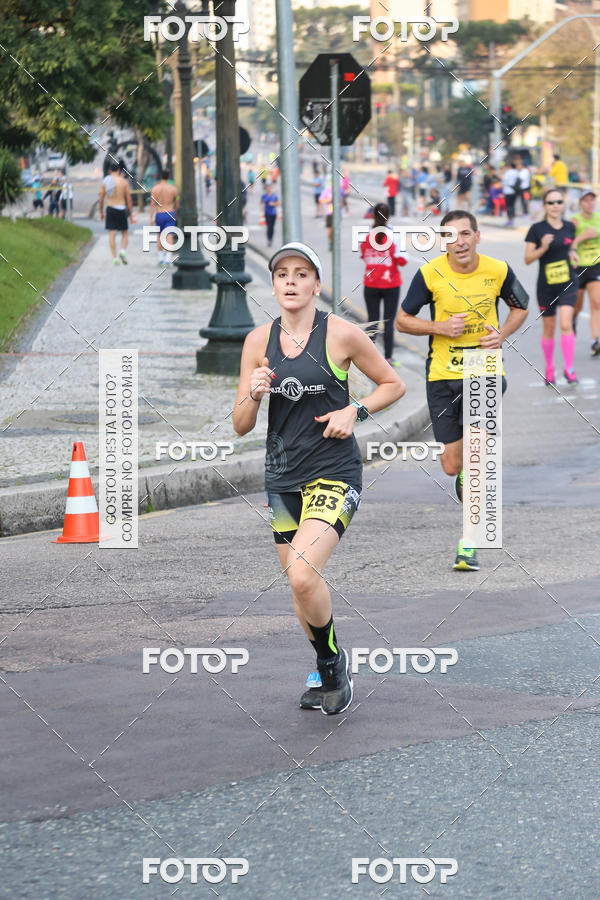 Buy your photos of the eventMeia Maratona Internacional de Curitiba 2018 on Fotop
