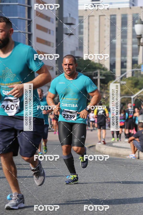Buy your photos of the eventMeia Maratona Internacional de Curitiba 2018 on Fotop