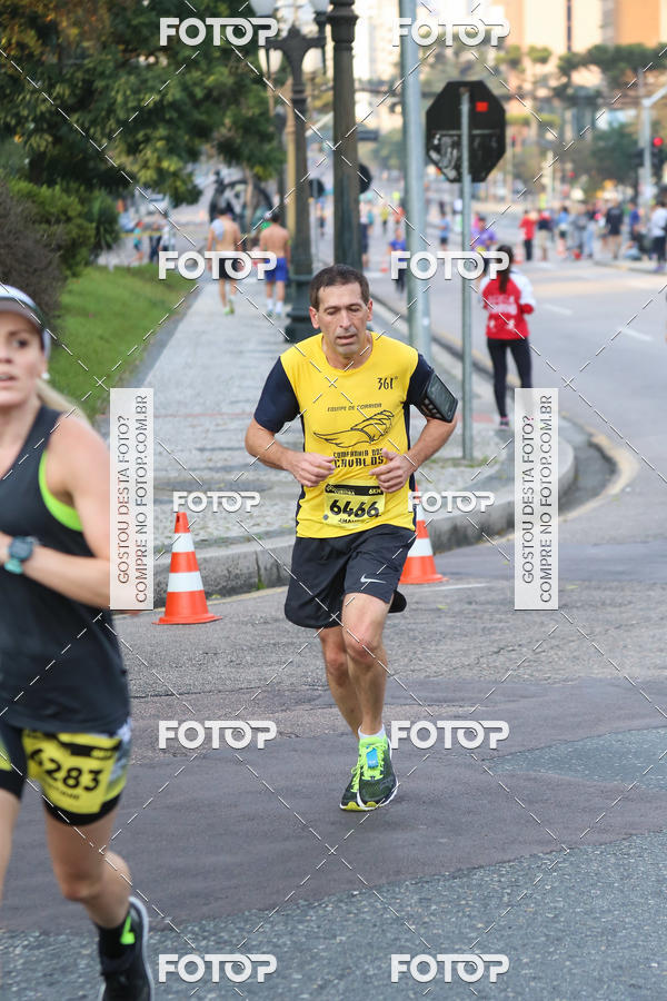 Buy your photos of the eventMeia Maratona Internacional de Curitiba 2018 on Fotop