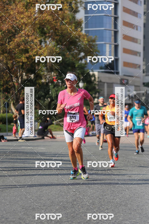 Buy your photos of the eventMeia Maratona Internacional de Curitiba 2018 on Fotop