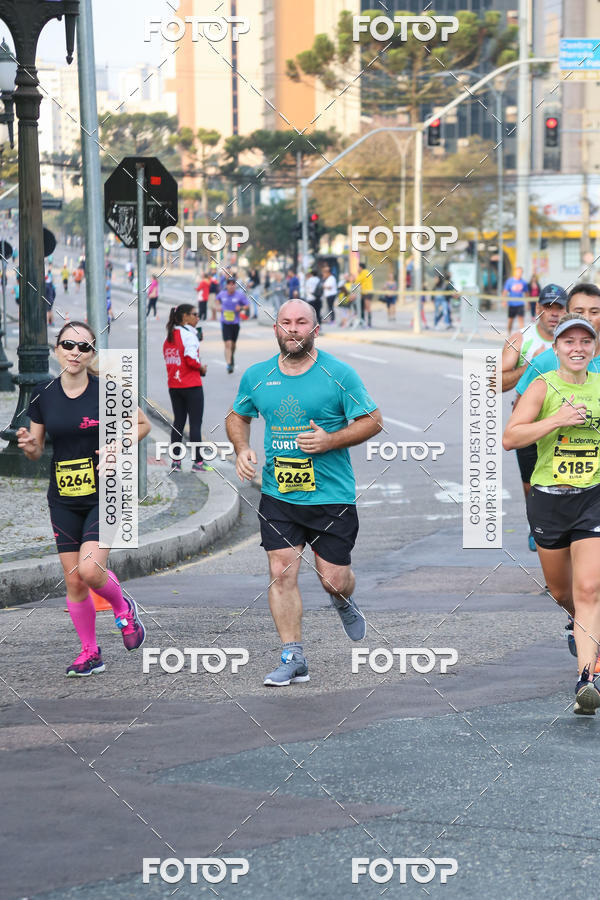Buy your photos of the eventMeia Maratona Internacional de Curitiba 2018 on Fotop