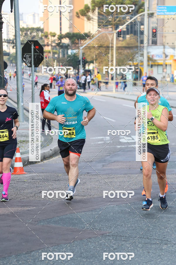 Buy your photos of the eventMeia Maratona Internacional de Curitiba 2018 on Fotop