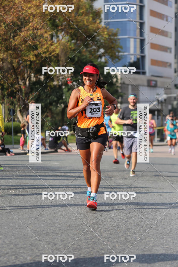 Buy your photos of the eventMeia Maratona Internacional de Curitiba 2018 on Fotop