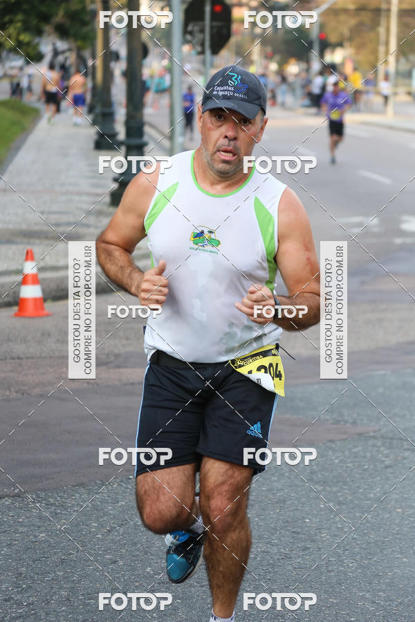 Buy your photos of the eventMeia Maratona Internacional de Curitiba 2018 on Fotop