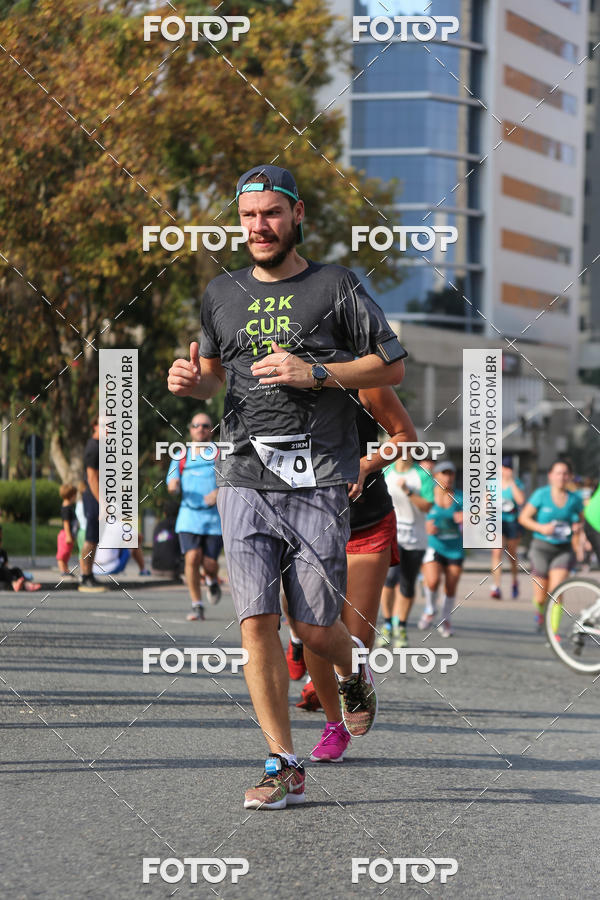 Buy your photos of the eventMeia Maratona Internacional de Curitiba 2018 on Fotop