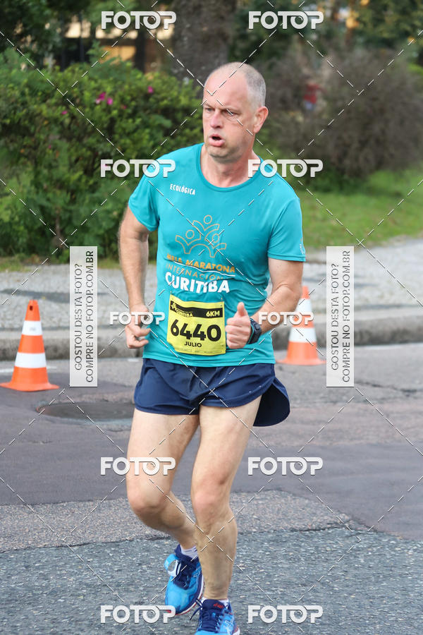 Buy your photos of the eventMeia Maratona Internacional de Curitiba 2018 on Fotop