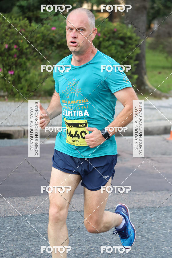 Buy your photos of the eventMeia Maratona Internacional de Curitiba 2018 on Fotop