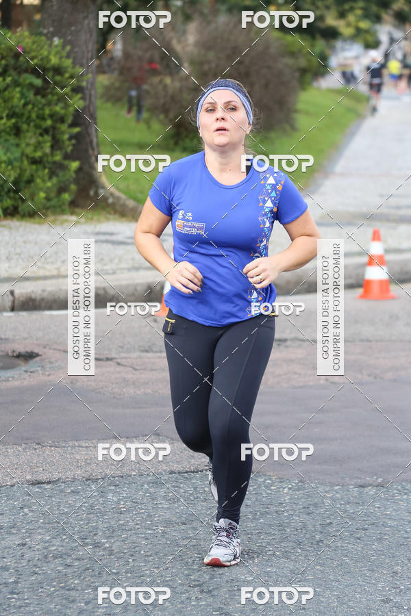 Buy your photos of the eventMeia Maratona Internacional de Curitiba 2018 on Fotop