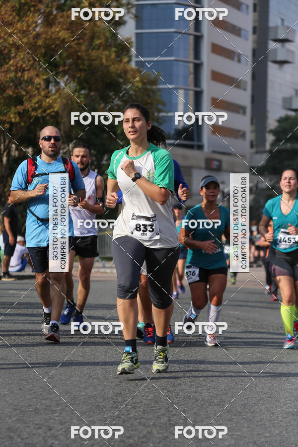 Buy your photos of the eventMeia Maratona Internacional de Curitiba 2018 on Fotop
