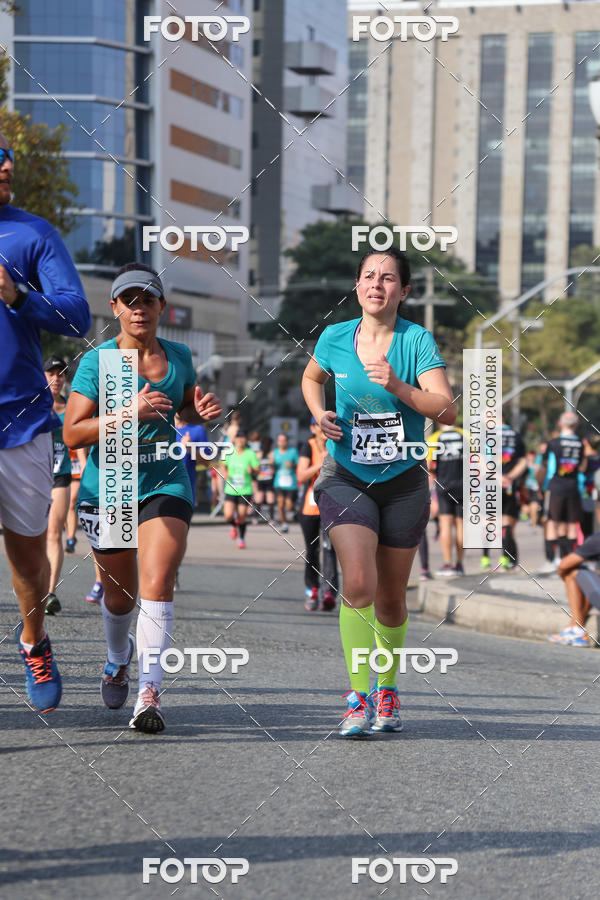 Buy your photos of the eventMeia Maratona Internacional de Curitiba 2018 on Fotop