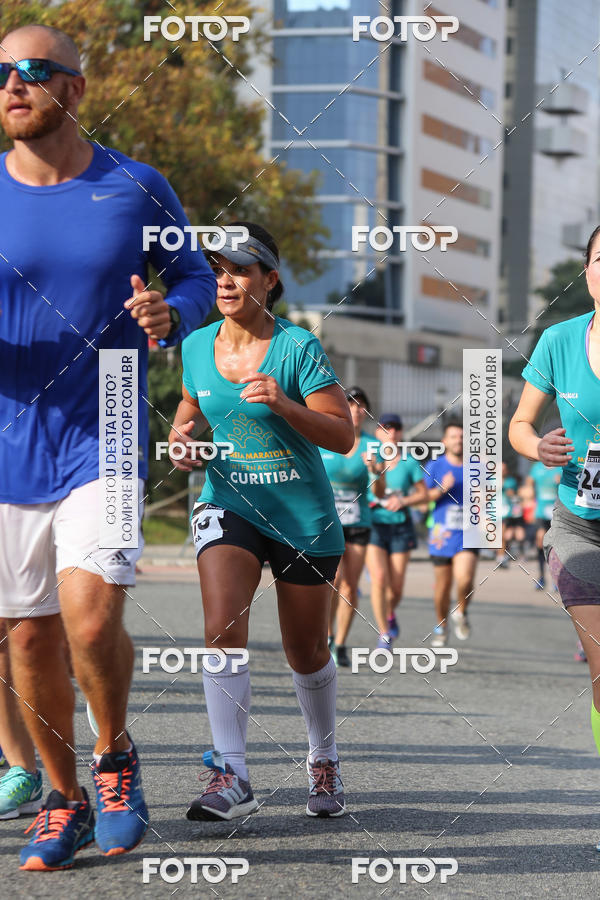 Buy your photos of the eventMeia Maratona Internacional de Curitiba 2018 on Fotop