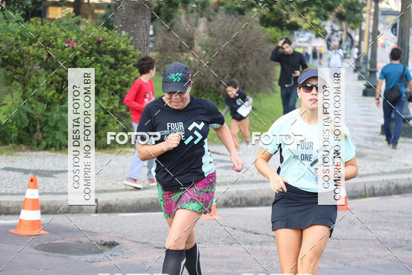 Buy your photos of the eventMeia Maratona Internacional de Curitiba 2018 on Fotop