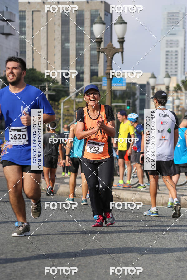 Buy your photos of the eventMeia Maratona Internacional de Curitiba 2018 on Fotop