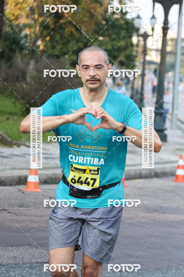 Buy your photos of the eventMeia Maratona Internacional de Curitiba 2018 on Fotop