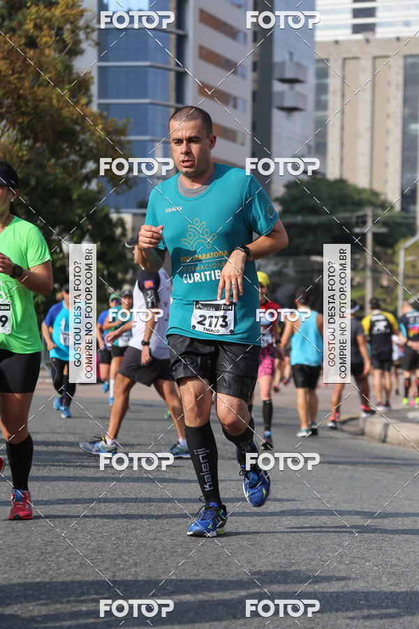Buy your photos of the eventMeia Maratona Internacional de Curitiba 2018 on Fotop