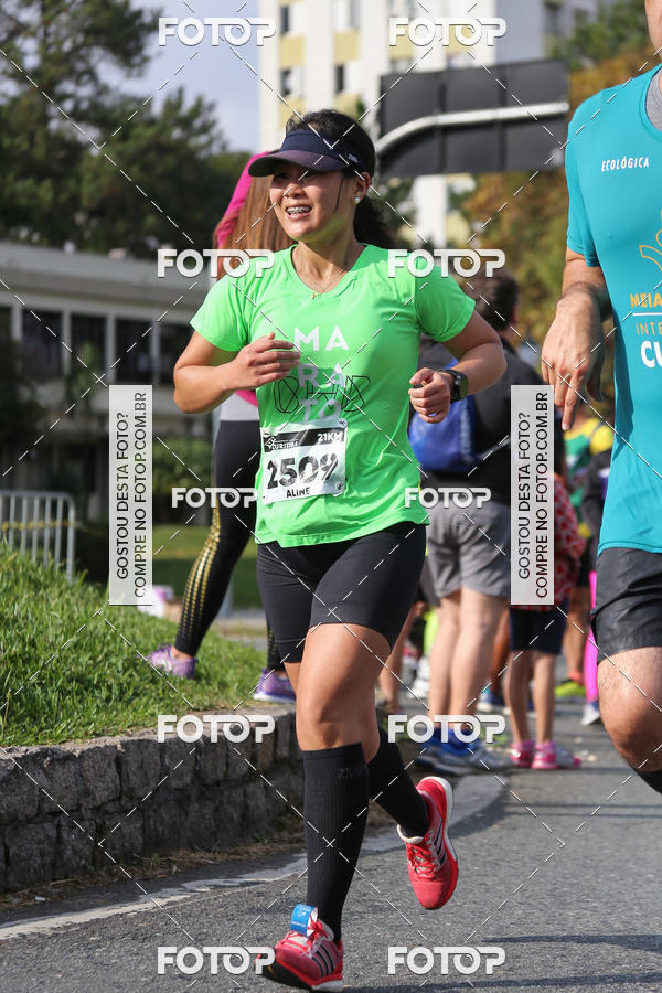 Buy your photos of the eventMeia Maratona Internacional de Curitiba 2018 on Fotop